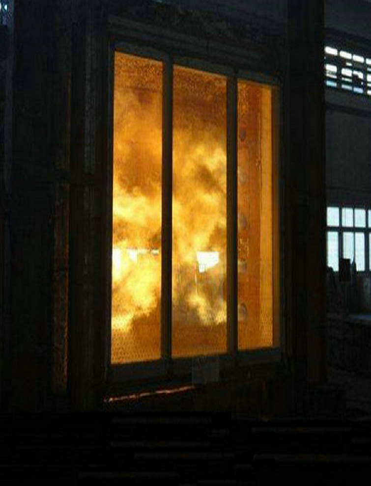 當今社會防火玻璃的發展趨勢